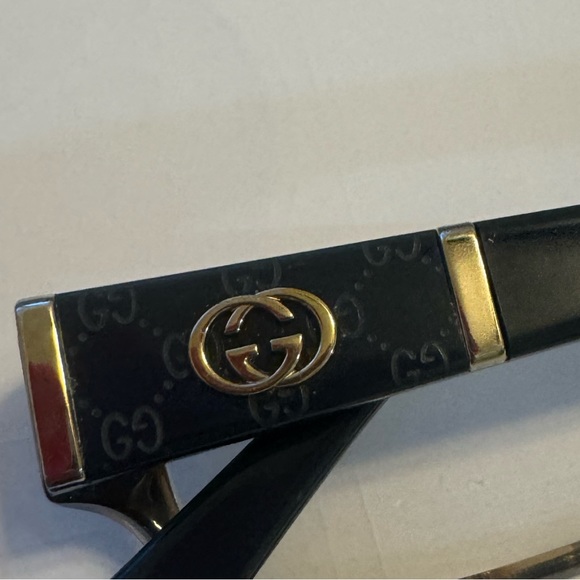 Gucci eyeglasses - Picture 3 of 3